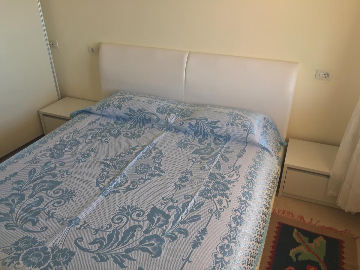 Amphora Apartment Вльора Екстер'єр фото